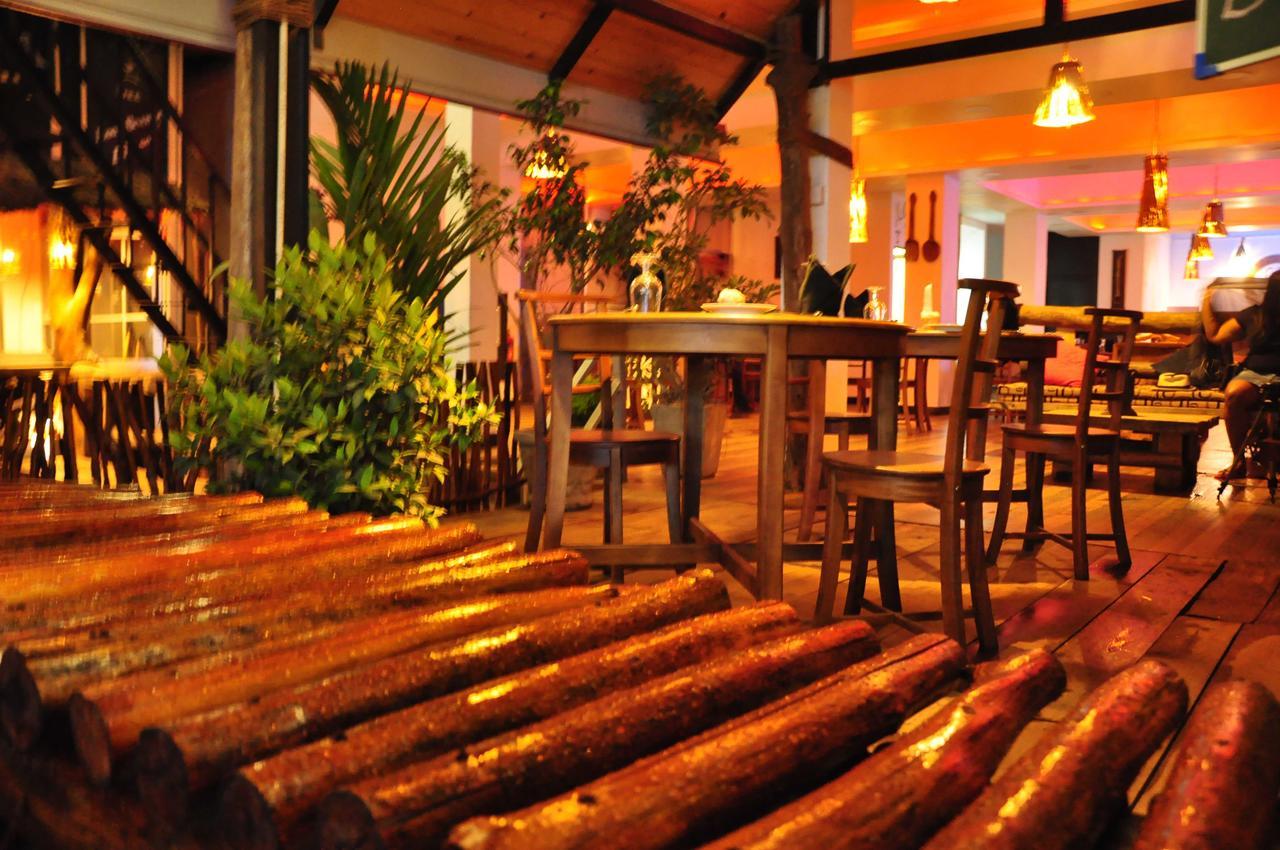 Oak Ray La Ella Breeze Hotel Bagian luar foto