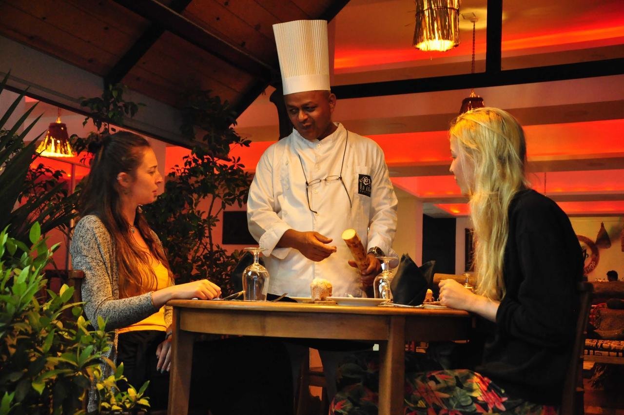 Oak Ray La Ella Breeze Hotel Bagian luar foto