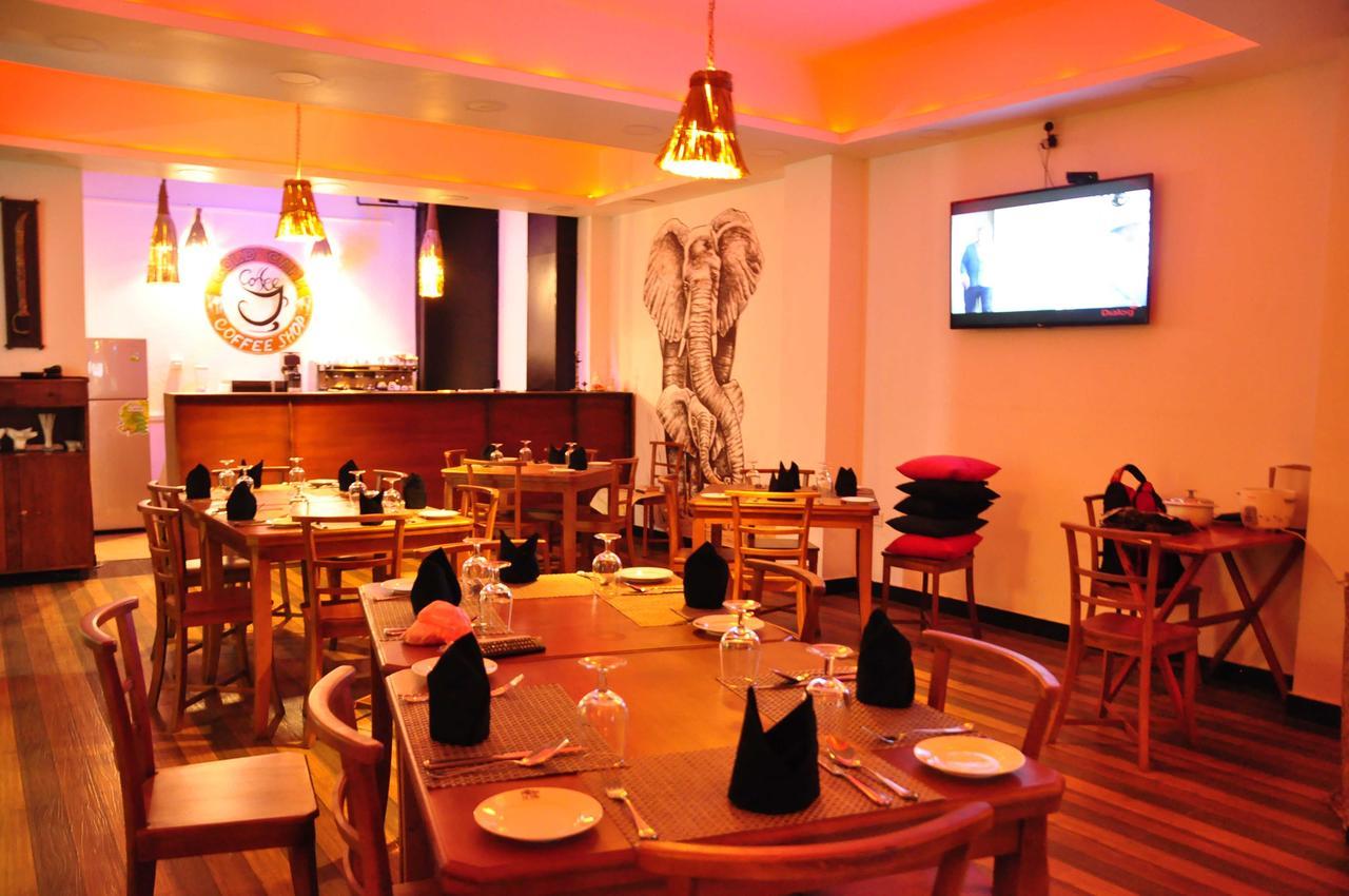 Oak Ray La Ella Breeze Hotel Bagian luar foto