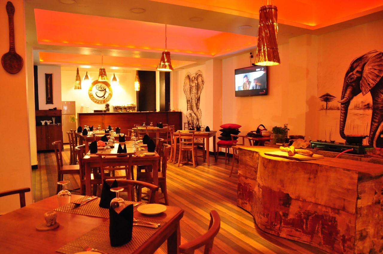 Oak Ray La Ella Breeze Hotel Bagian luar foto