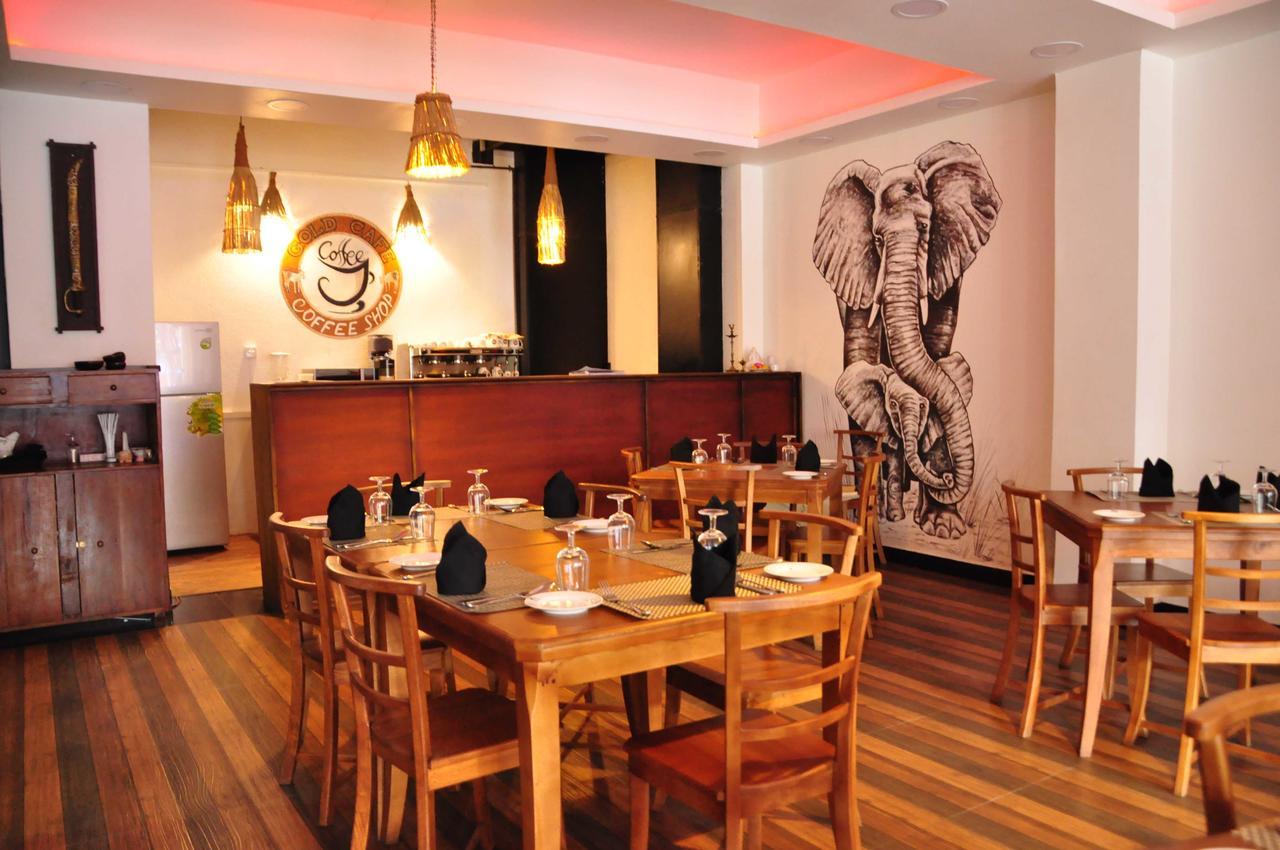 Oak Ray La Ella Breeze Hotel Bagian luar foto