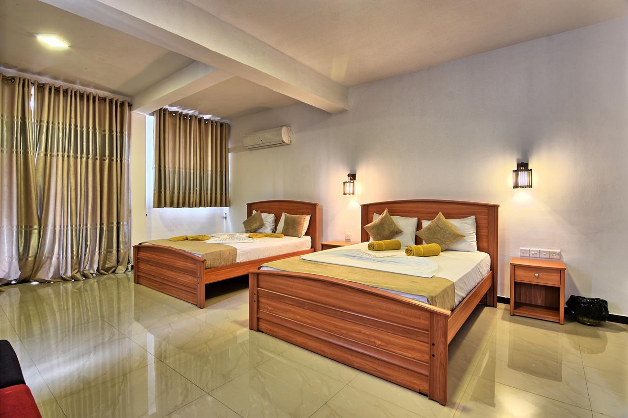 Oak Ray La Ella Breeze Hotel Bagian luar foto