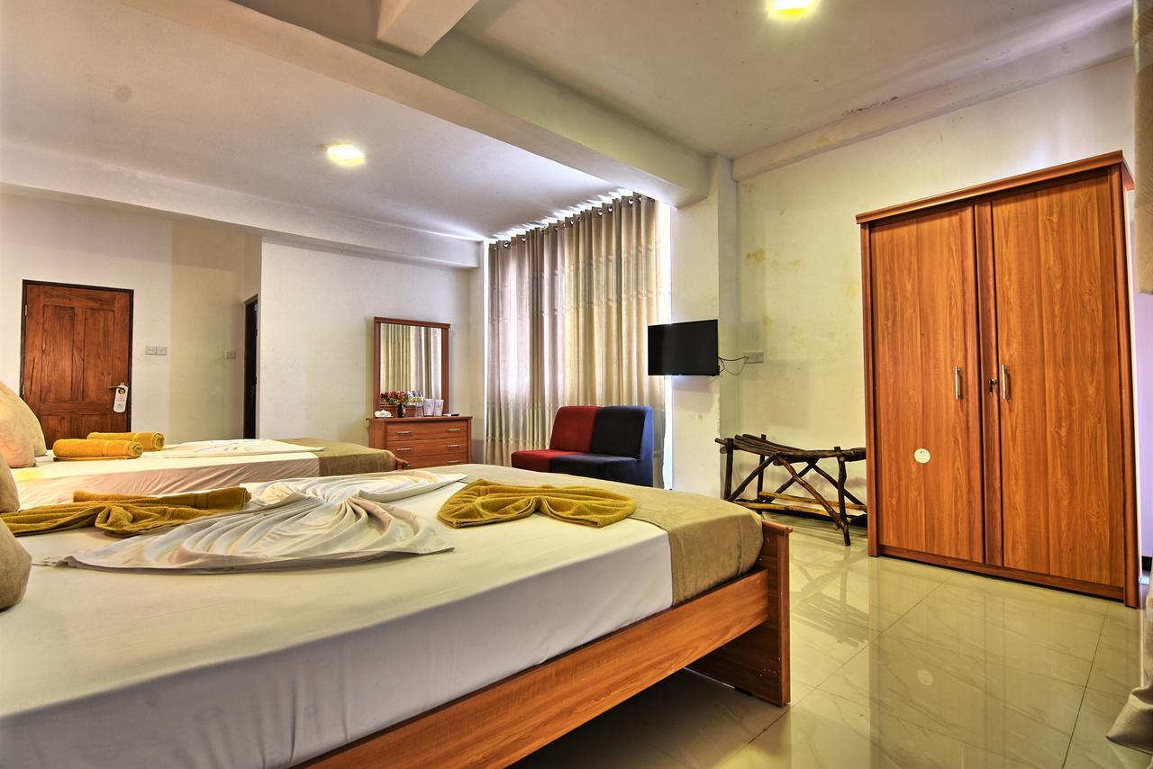 Oak Ray La Ella Breeze Hotel Bagian luar foto