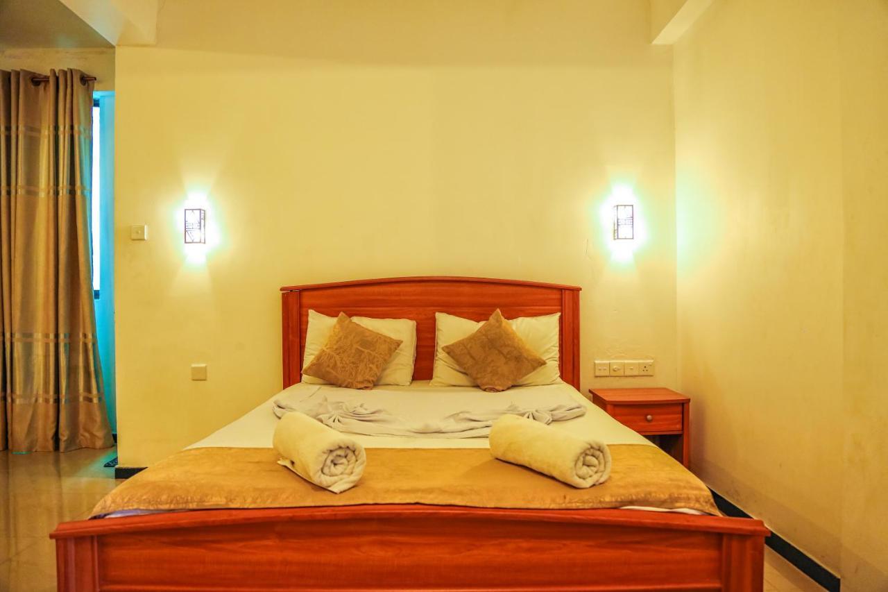 Oak Ray La Ella Breeze Hotel Bagian luar foto