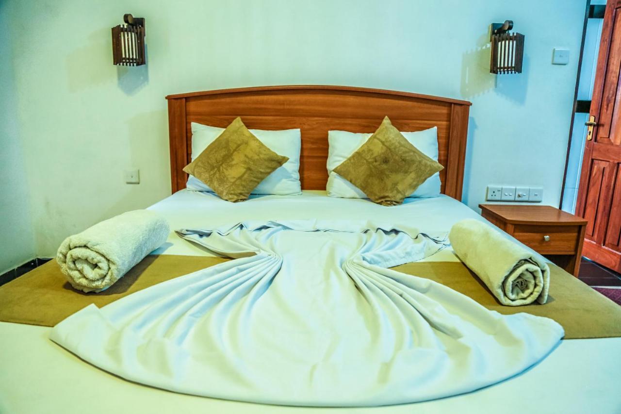 Oak Ray La Ella Breeze Hotel Bagian luar foto