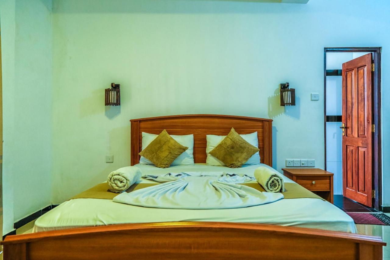 Oak Ray La Ella Breeze Hotel Bagian luar foto