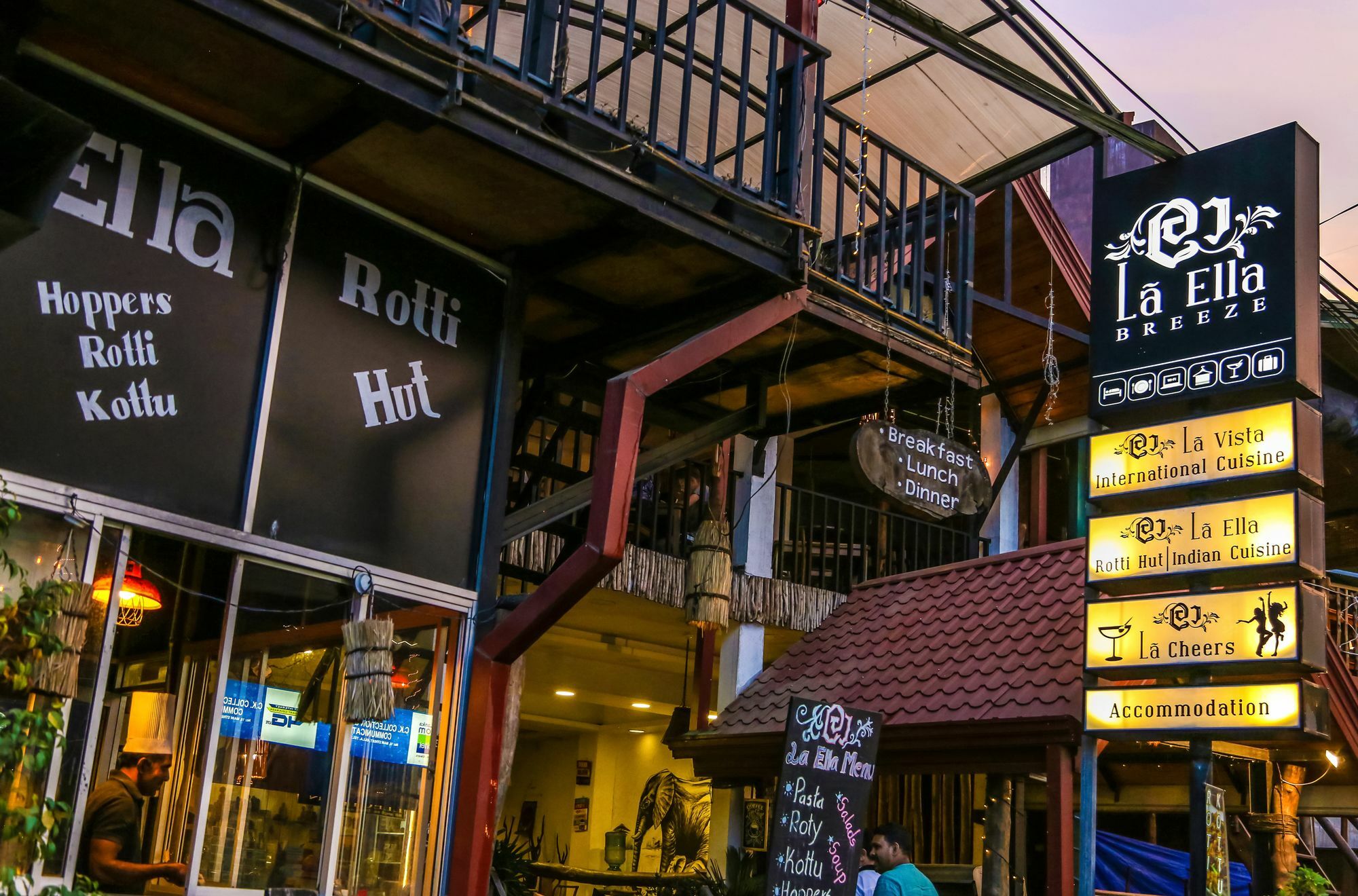 Oak Ray La Ella Breeze Hotel Bagian luar foto