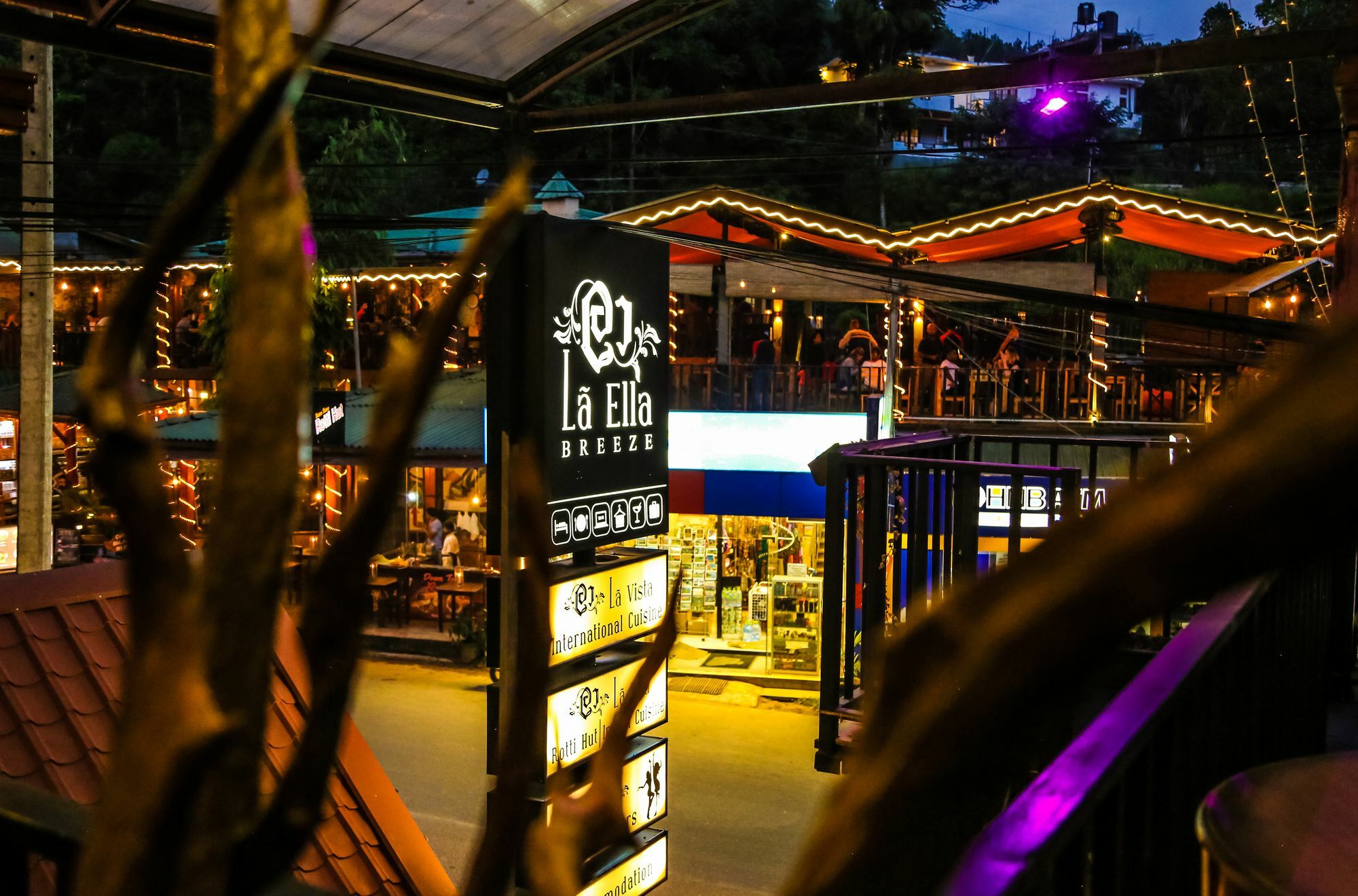 Oak Ray La Ella Breeze Hotel Bagian luar foto